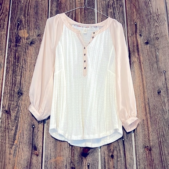 Anthropologie Meadow Rue Kersee Henley Top size XS - Picture 1 of 4